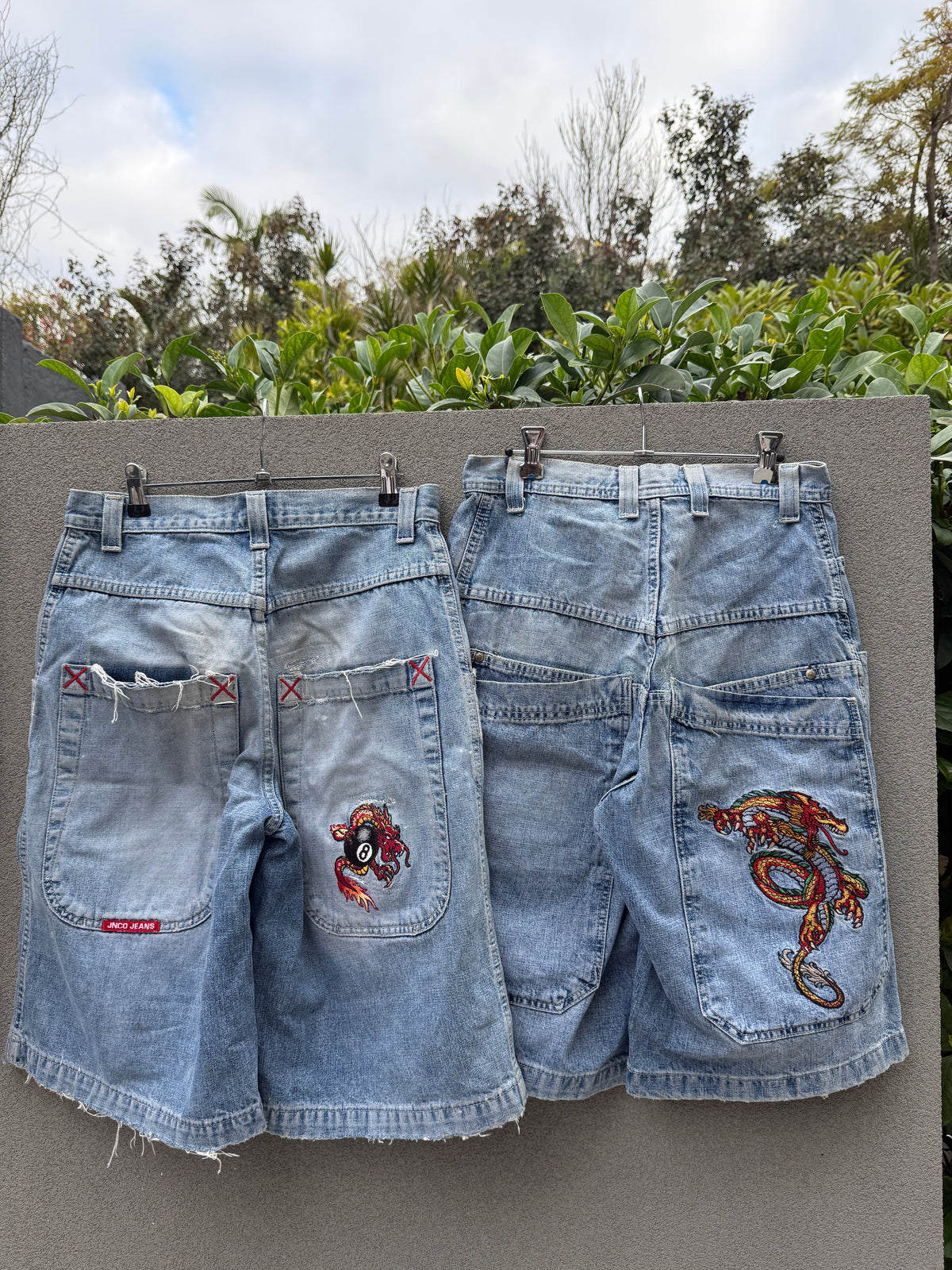 Shorts & Jeans ->