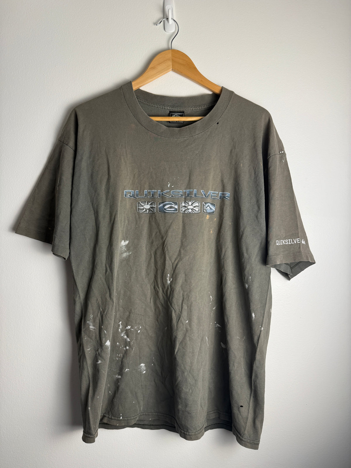 Vintage Paint Splatter Quicksilver Spellout T-Shirt - L