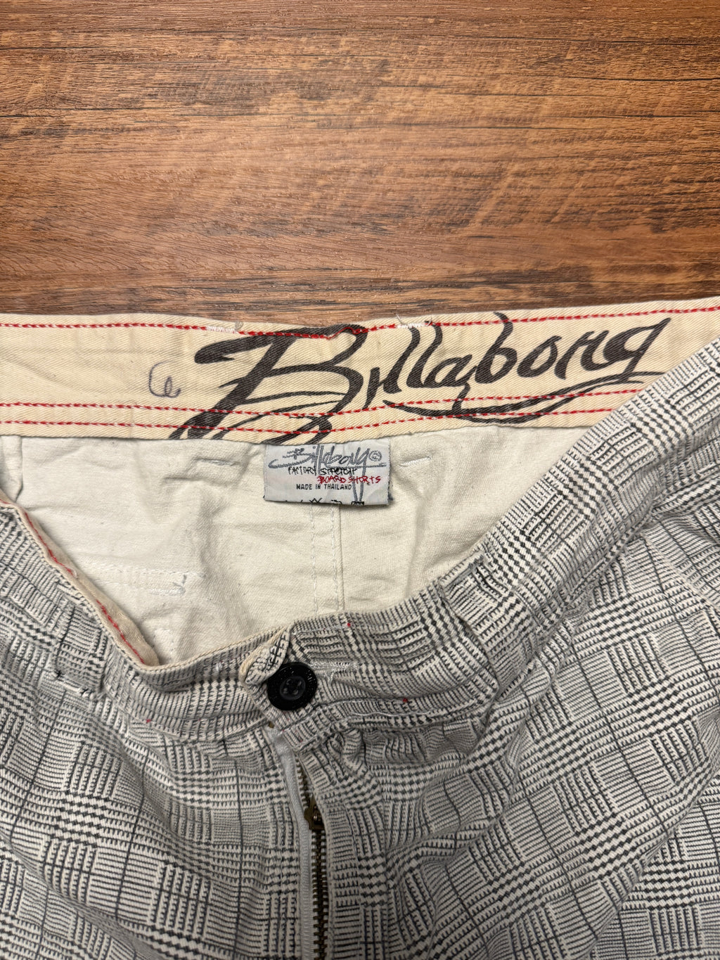 Vintage Billabong Plaid Shorts - 34