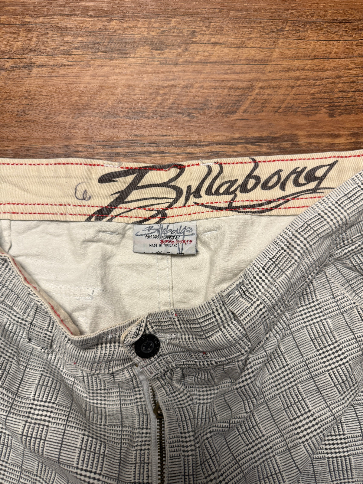 Vintage Billabong Plaid Shorts - 34