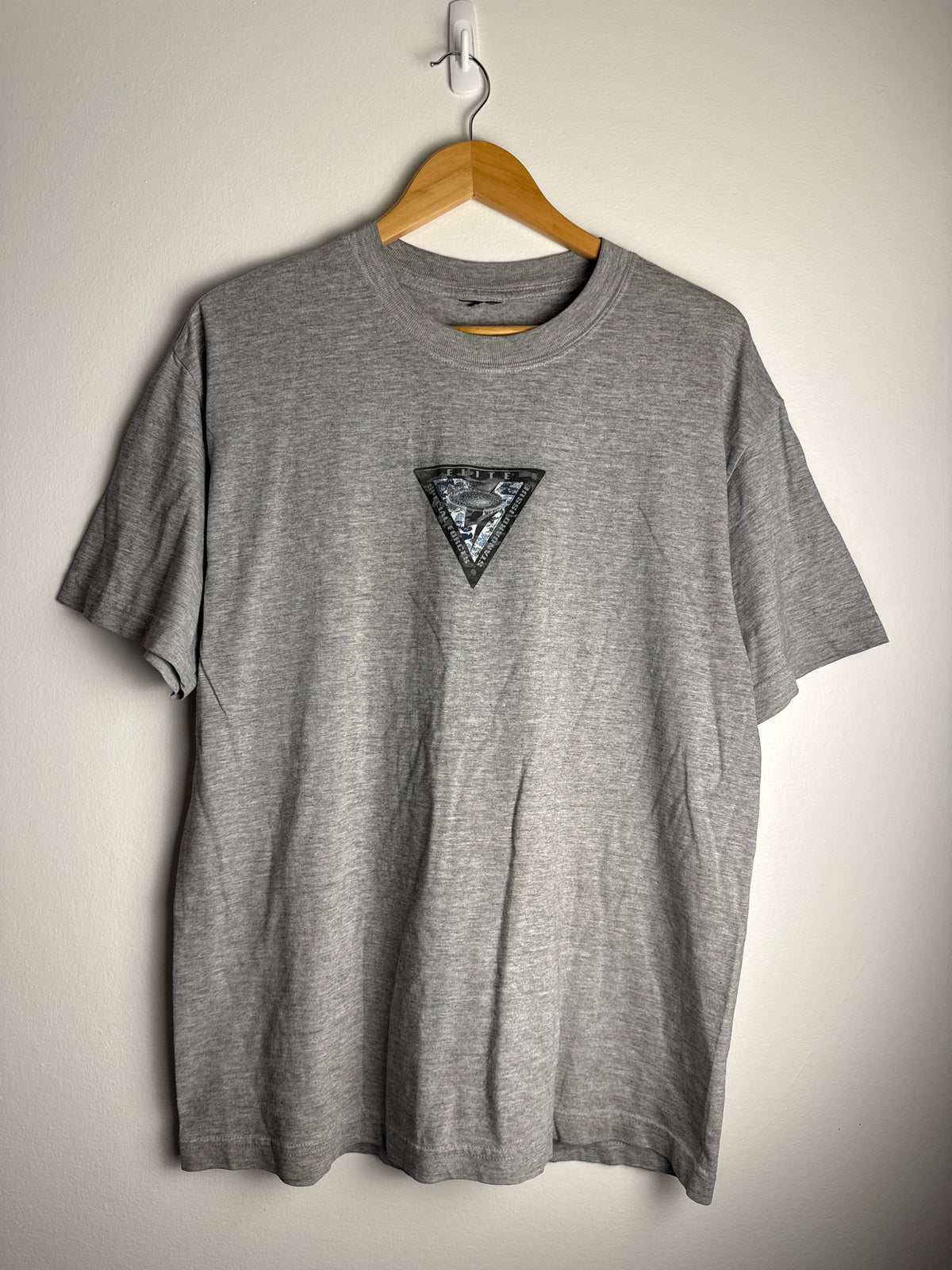 Vintage Oakley Centre Graphic T-Shirt - L