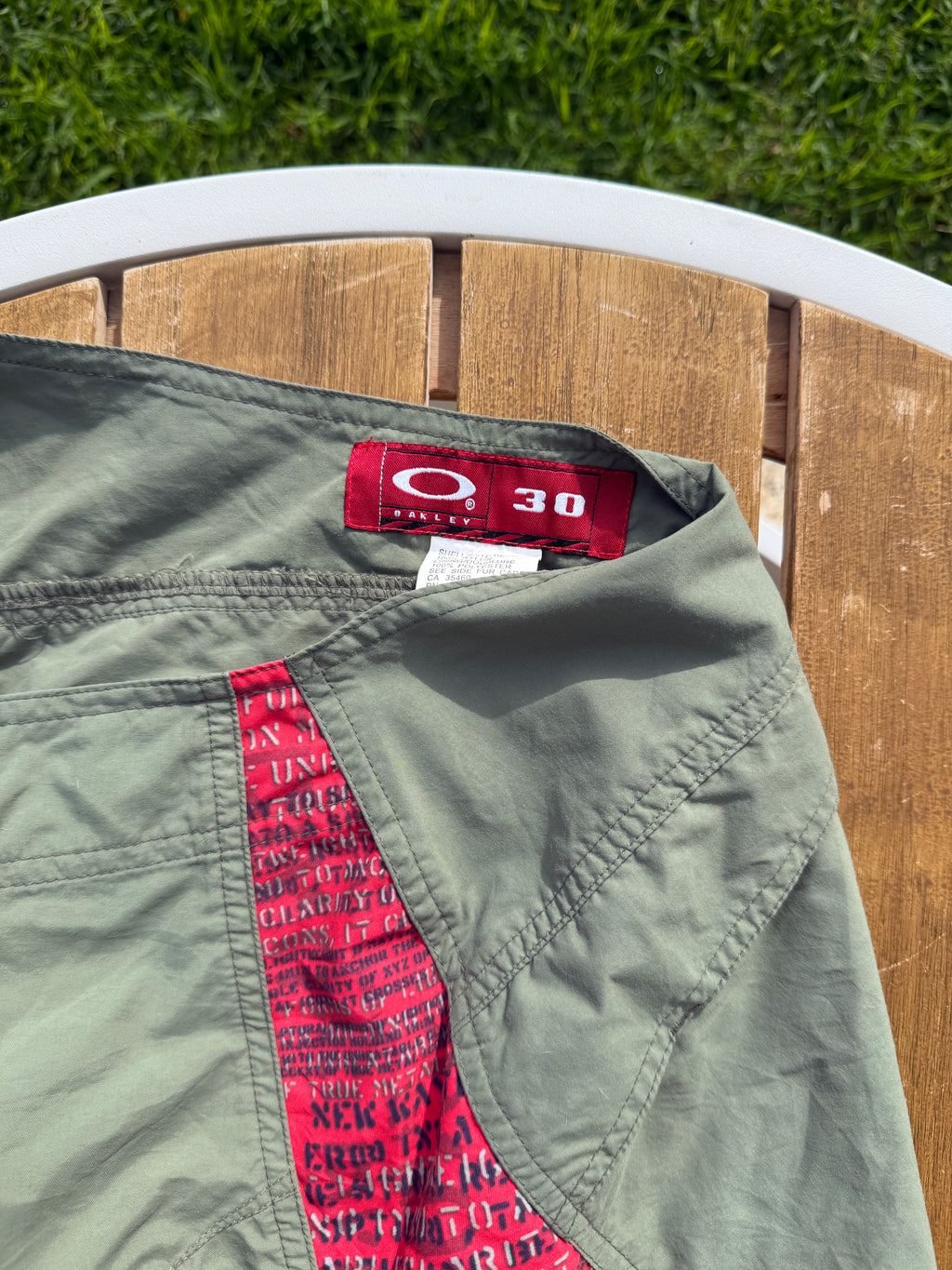 90s Oakley Boardshorts - 30