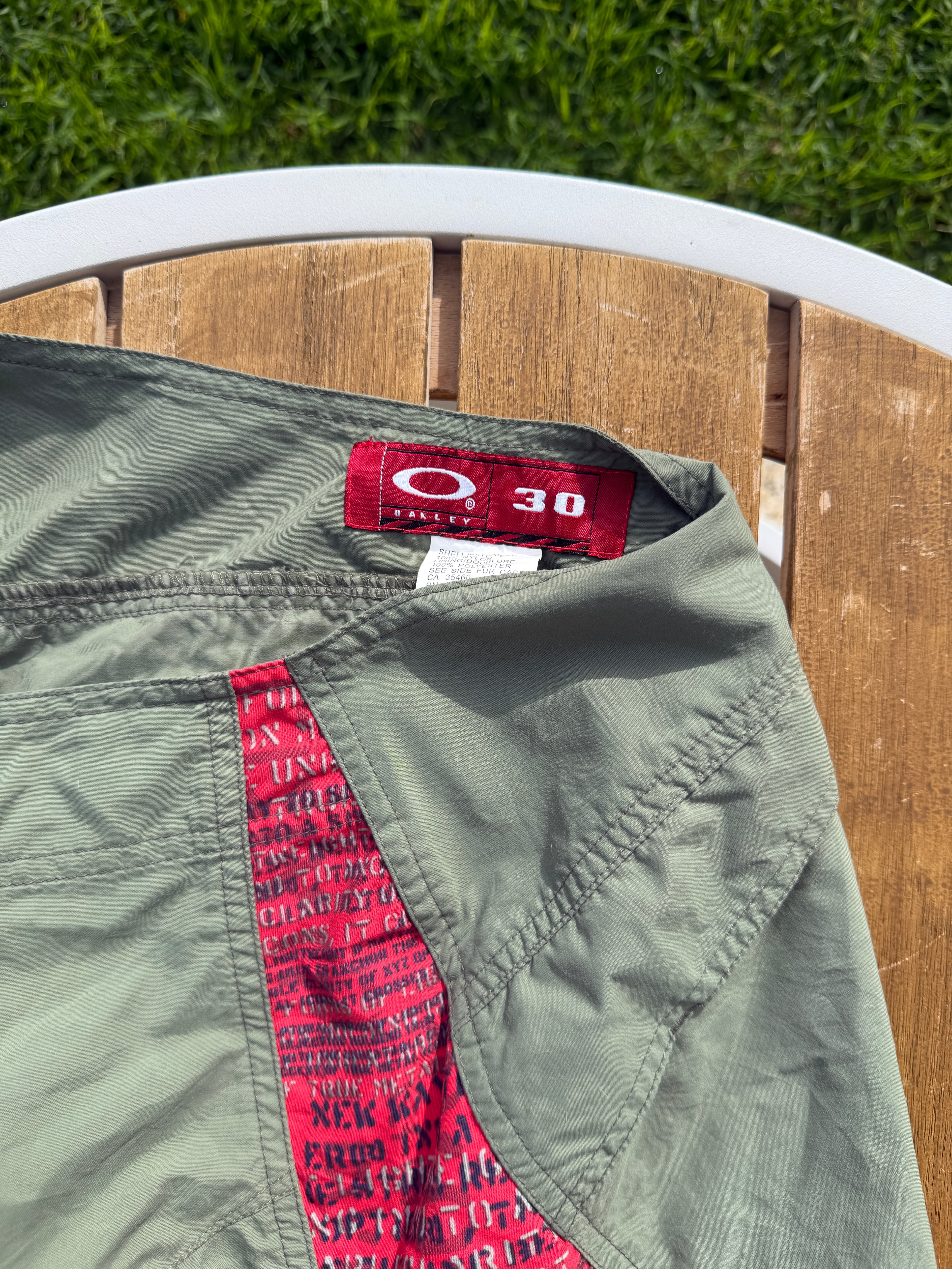 90s Oakley Boardshorts - 30