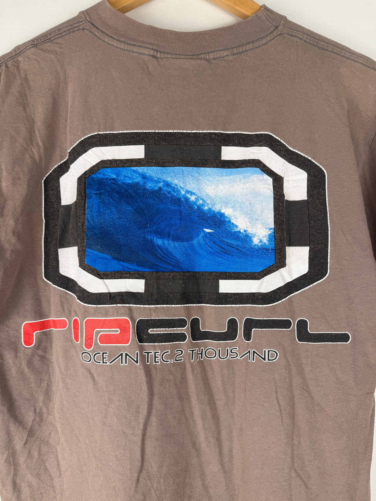 Vintage Ripcurl IRL Surfer SpellOut T-Shirt - M