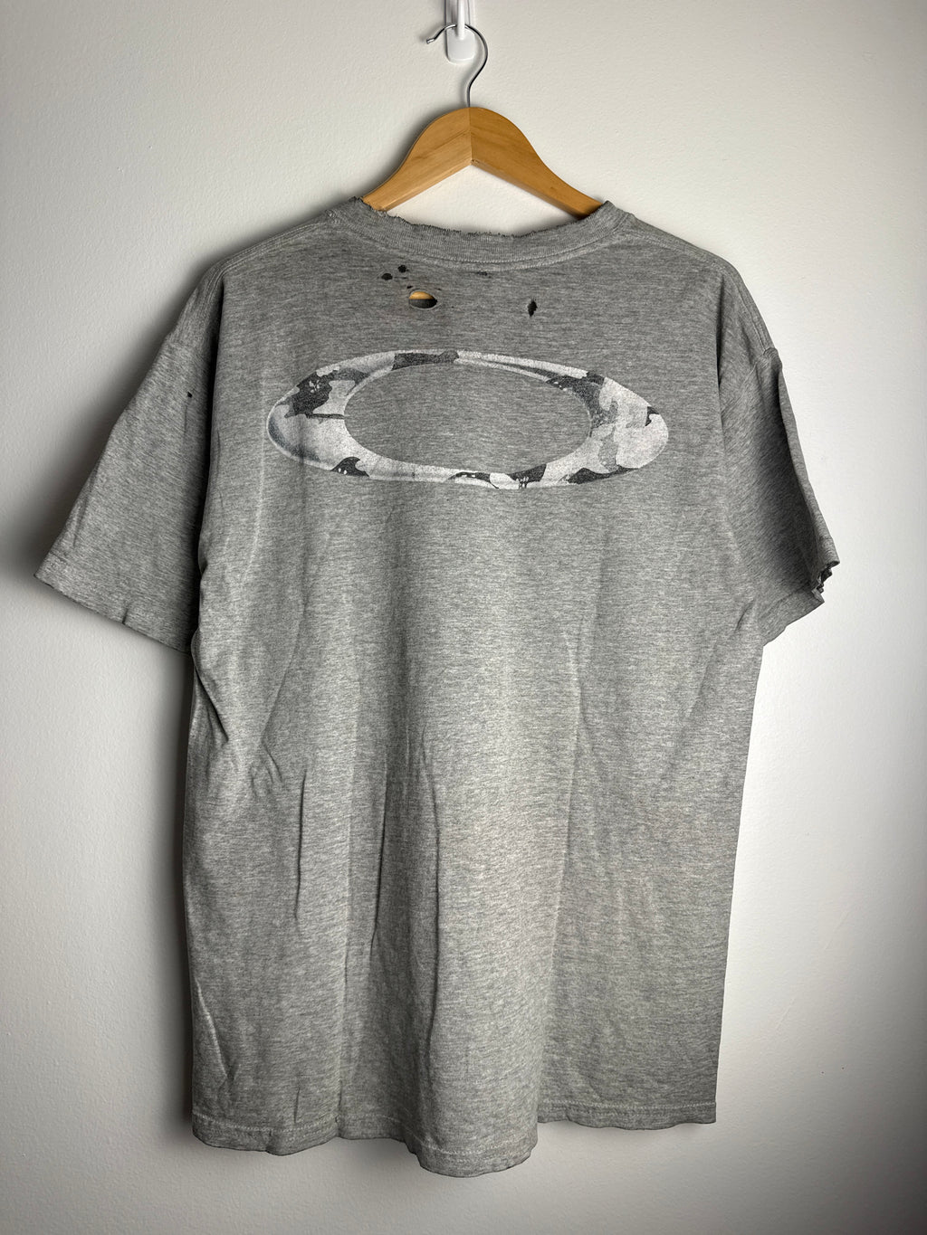 Thrashed Vintage Oakley Software T-Shirt - L