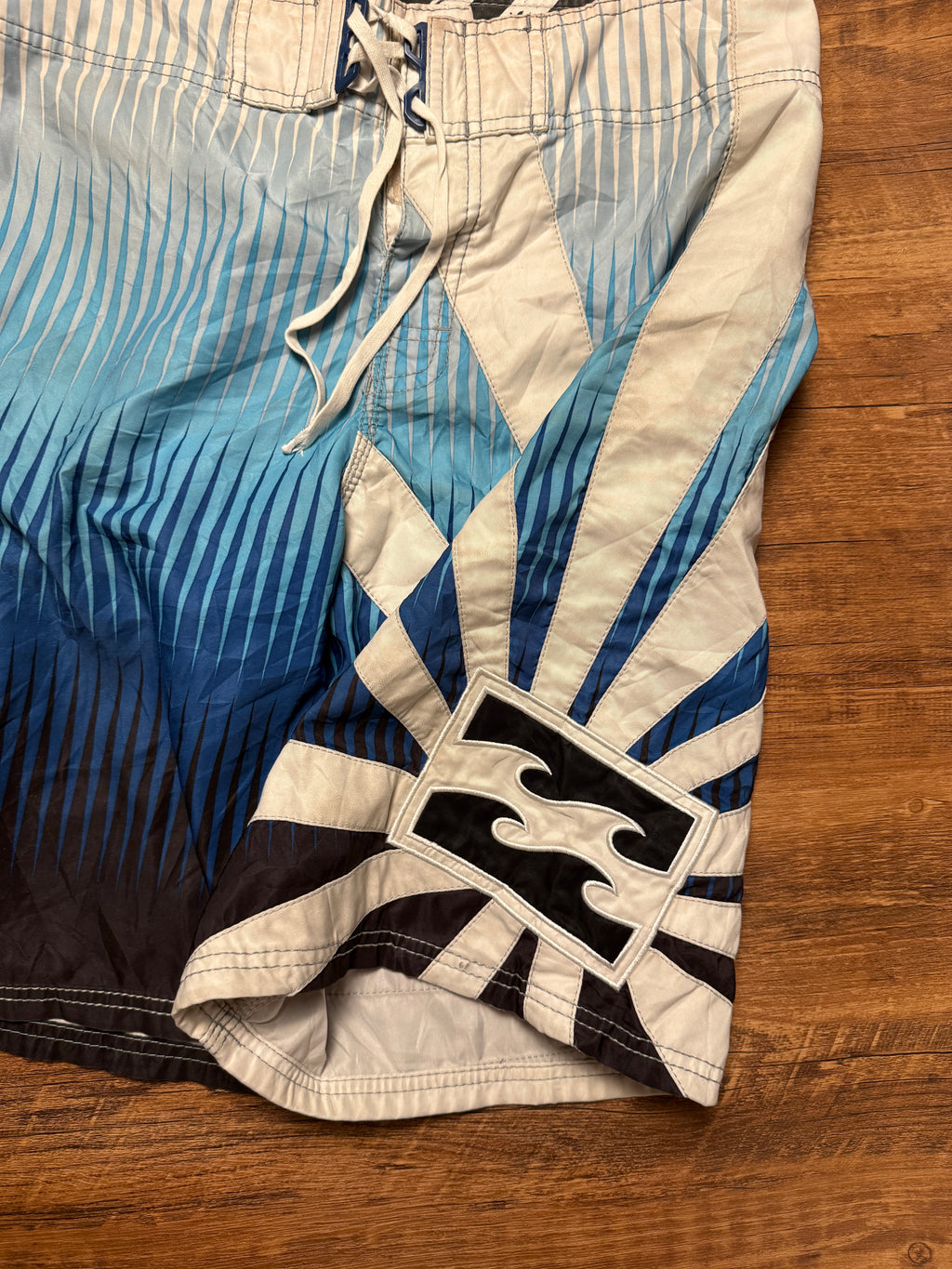 RARE Vintage Gradient Andy Iron Rising Suns - 32