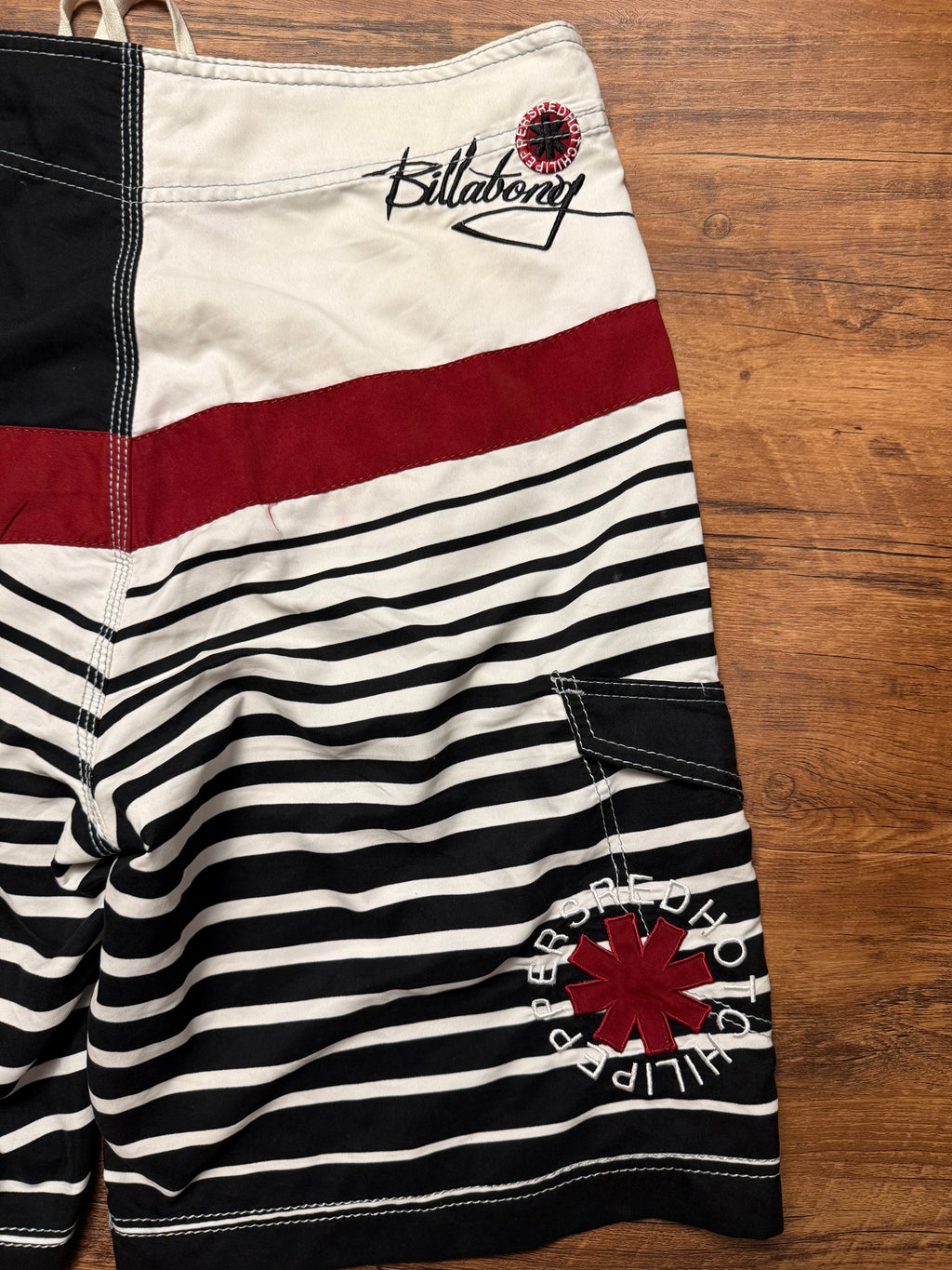RARE Vintage Limited Edition Billabong x Red Hot Chilli Peppers - 33
