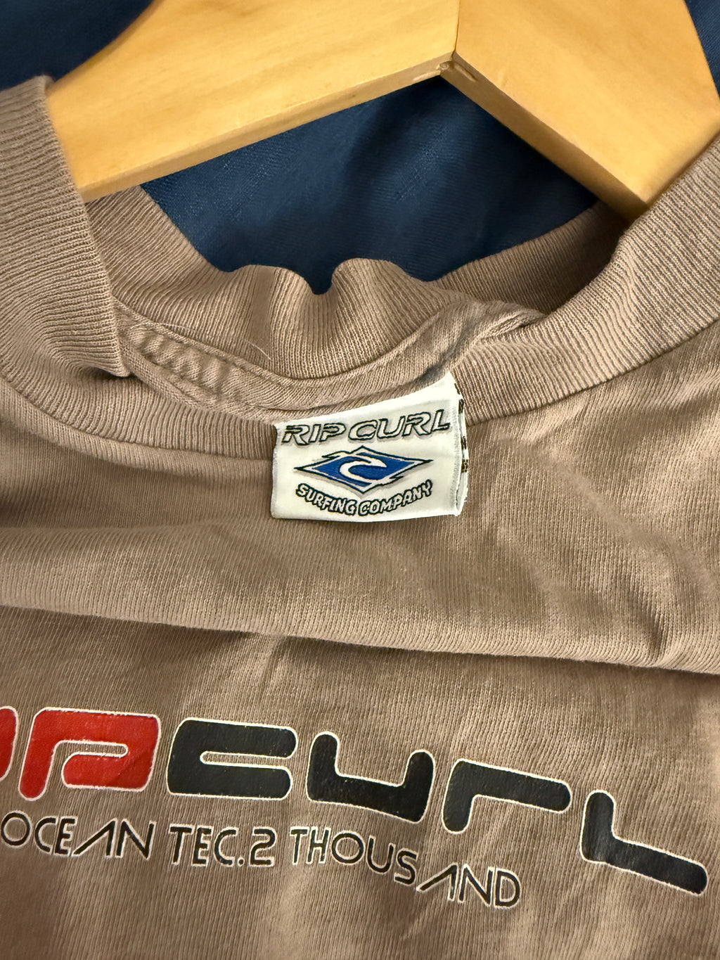 Vintage Ripcurl IRL Surfer SpellOut T-Shirt - M