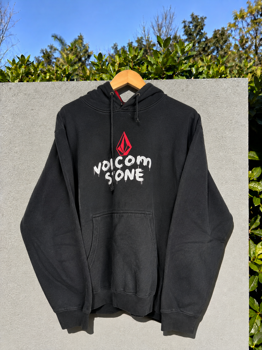 Vintage Volcom SpellOut Hoodie - L