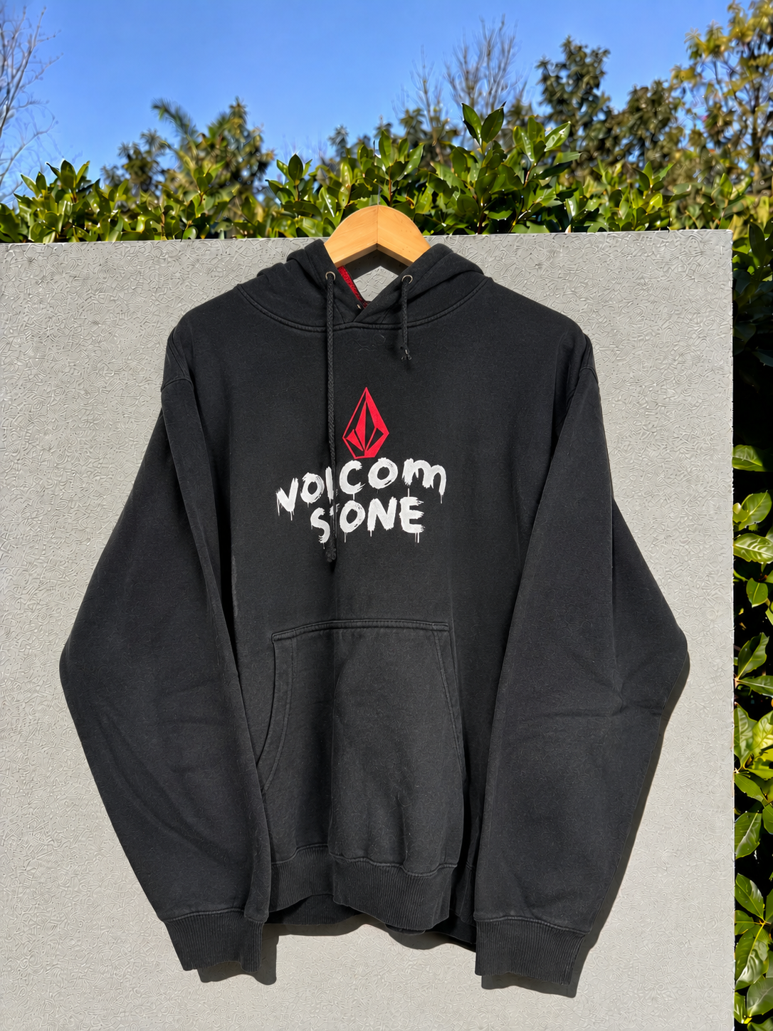 Vintage Volcom SpellOut Hoodie - L