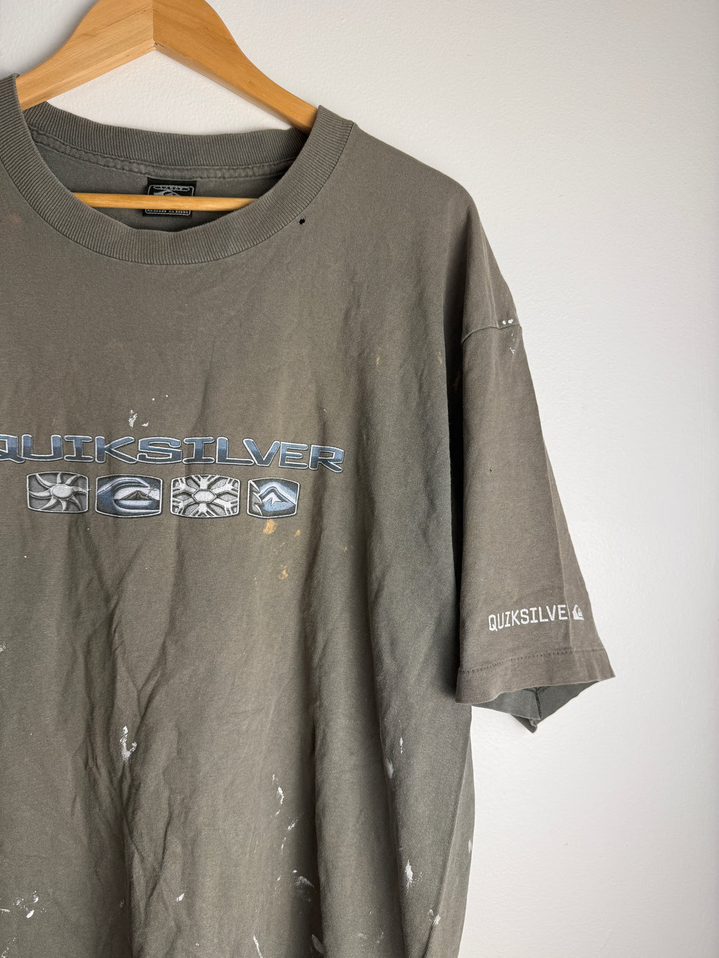 Vintage Paint Splatter Quicksilver Spellout T-Shirt - L