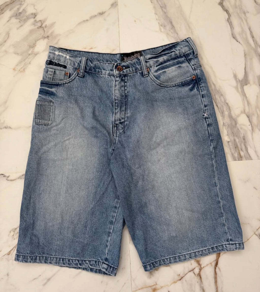 Vintage Baggy Y2K Billabong Jorts - 32