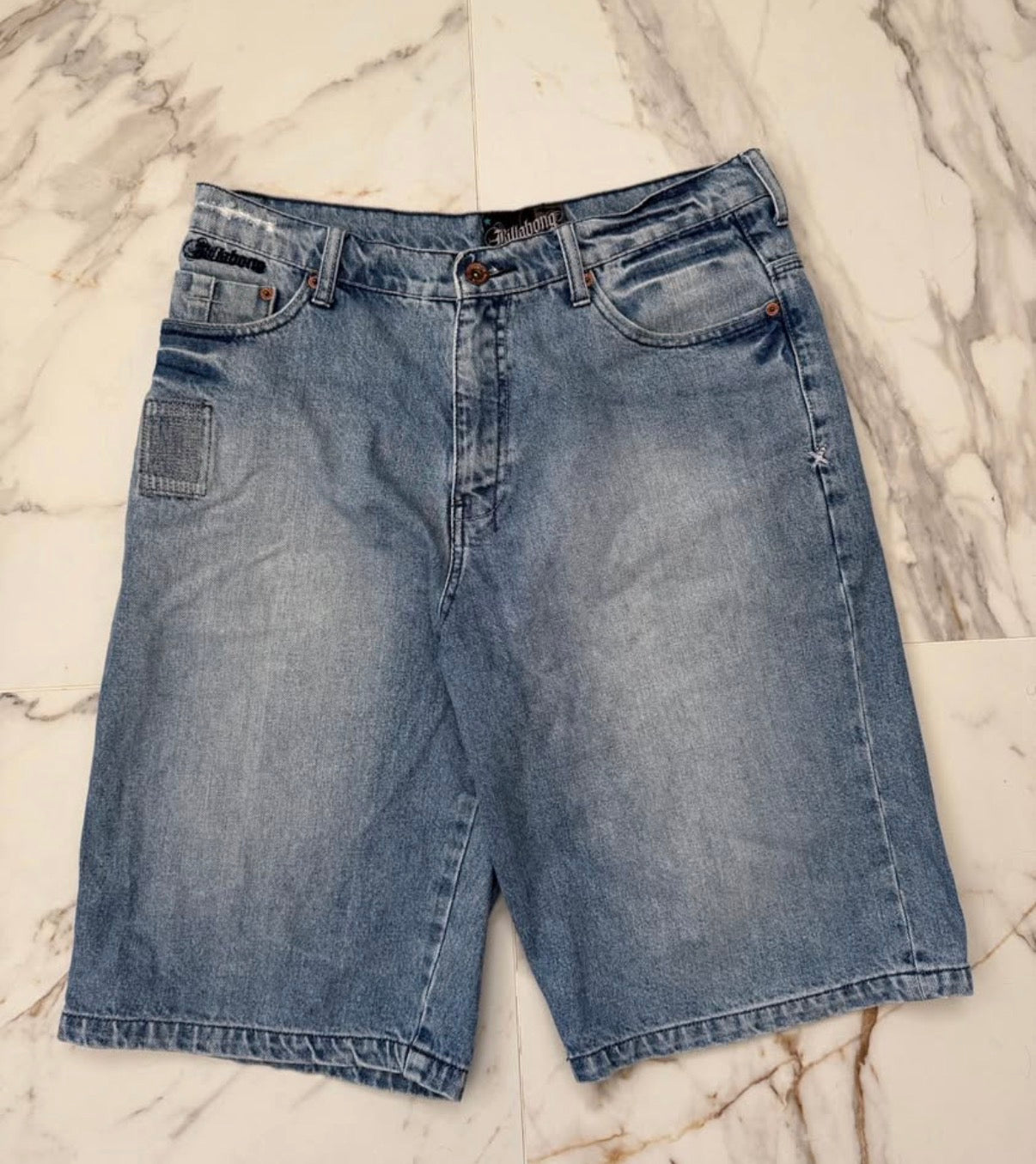 Vintage Baggy Y2K Billabong Jorts - 32