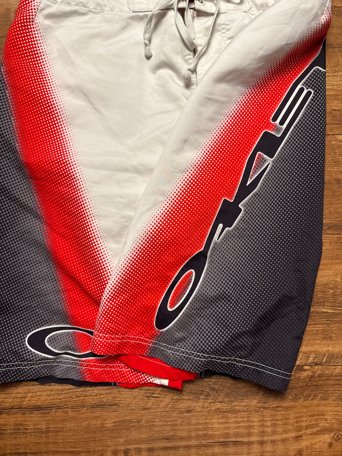Vintage Oakley Tri Tone Boardies - 32