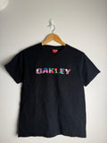 Vintage Oakley Worldwide Flags SpellOut T-Shirt - S