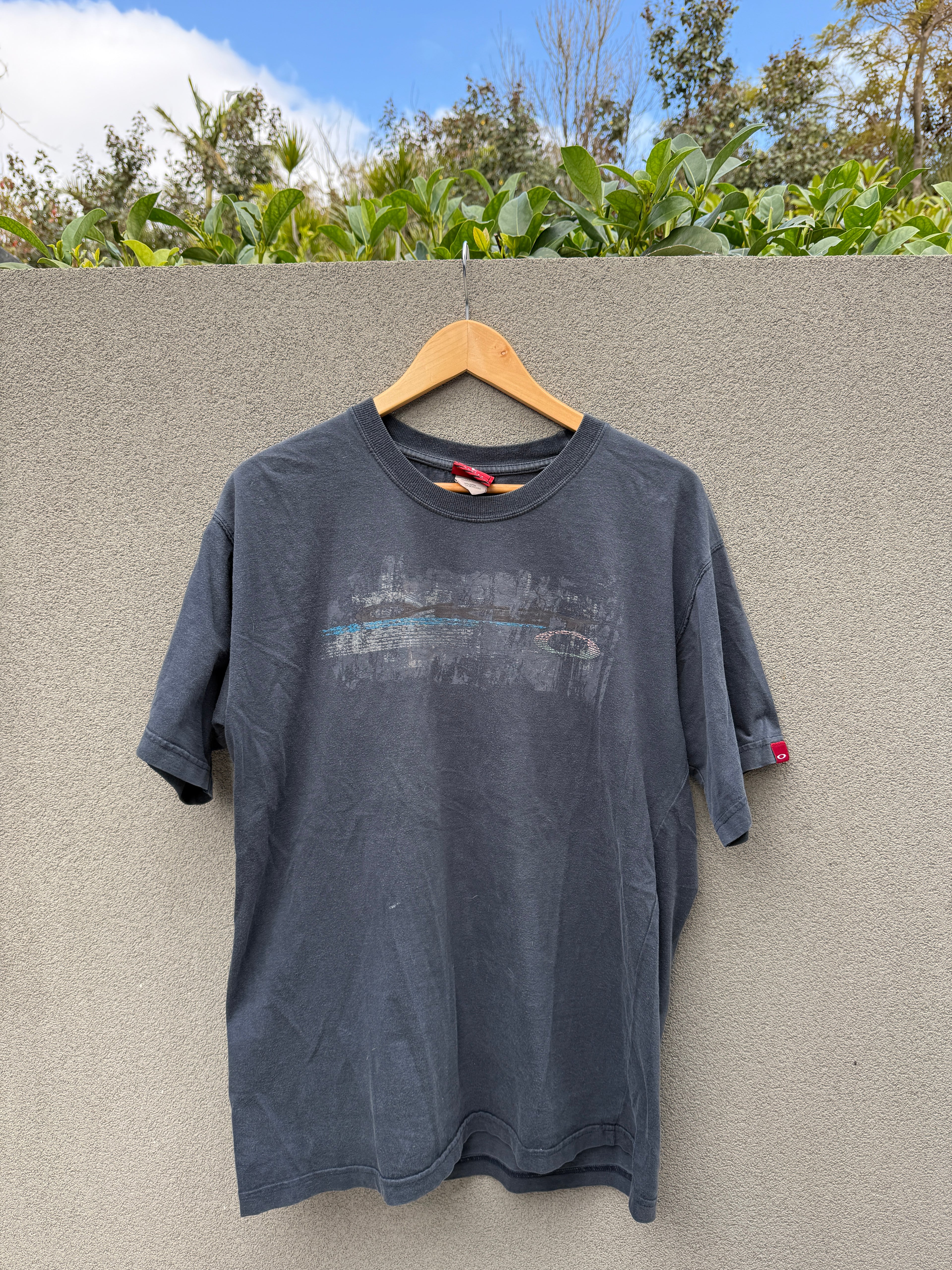 Vintage Oakley SpellOut T Shirt - L