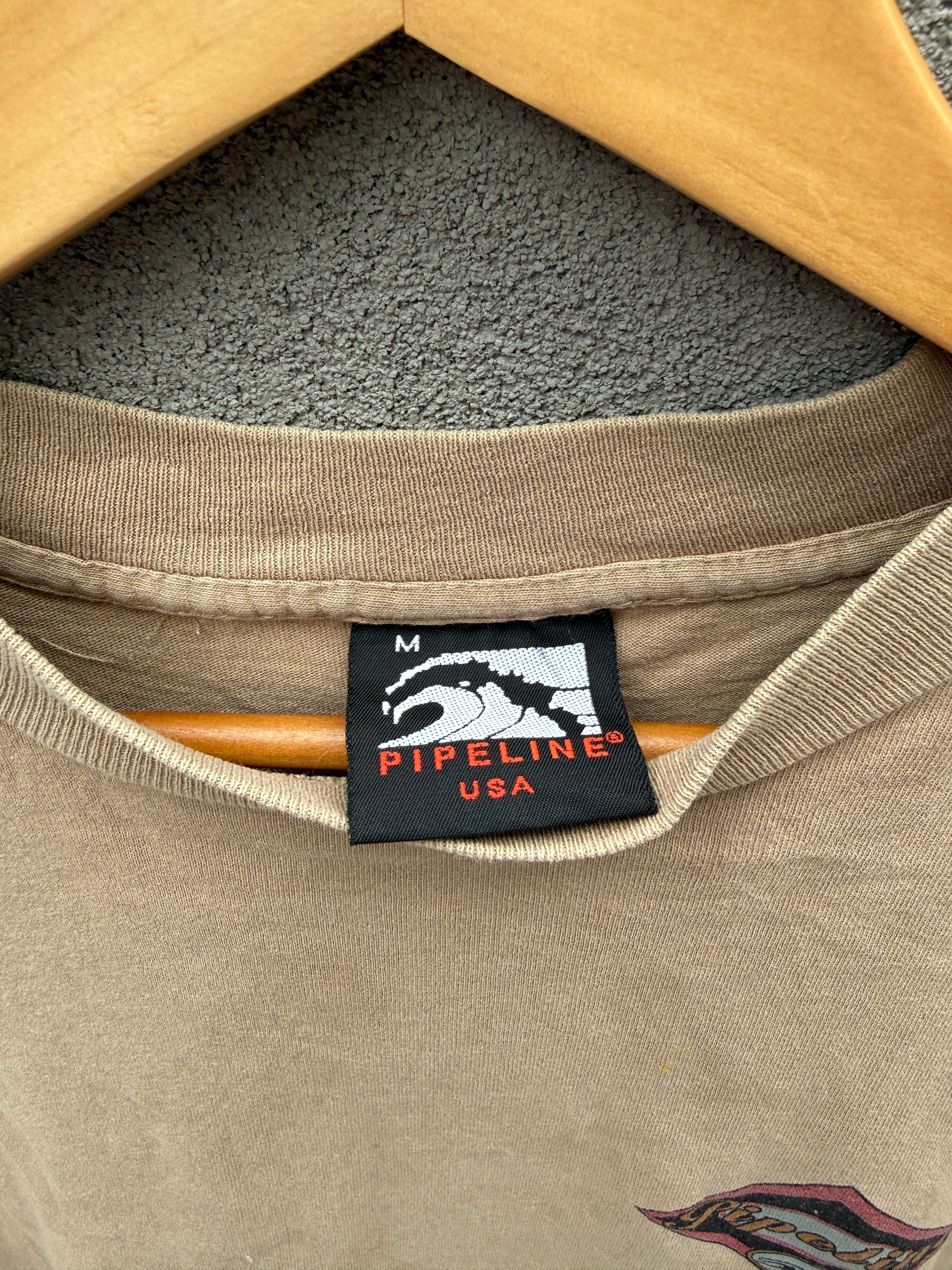 Pipeline Surfer T Shirt - M