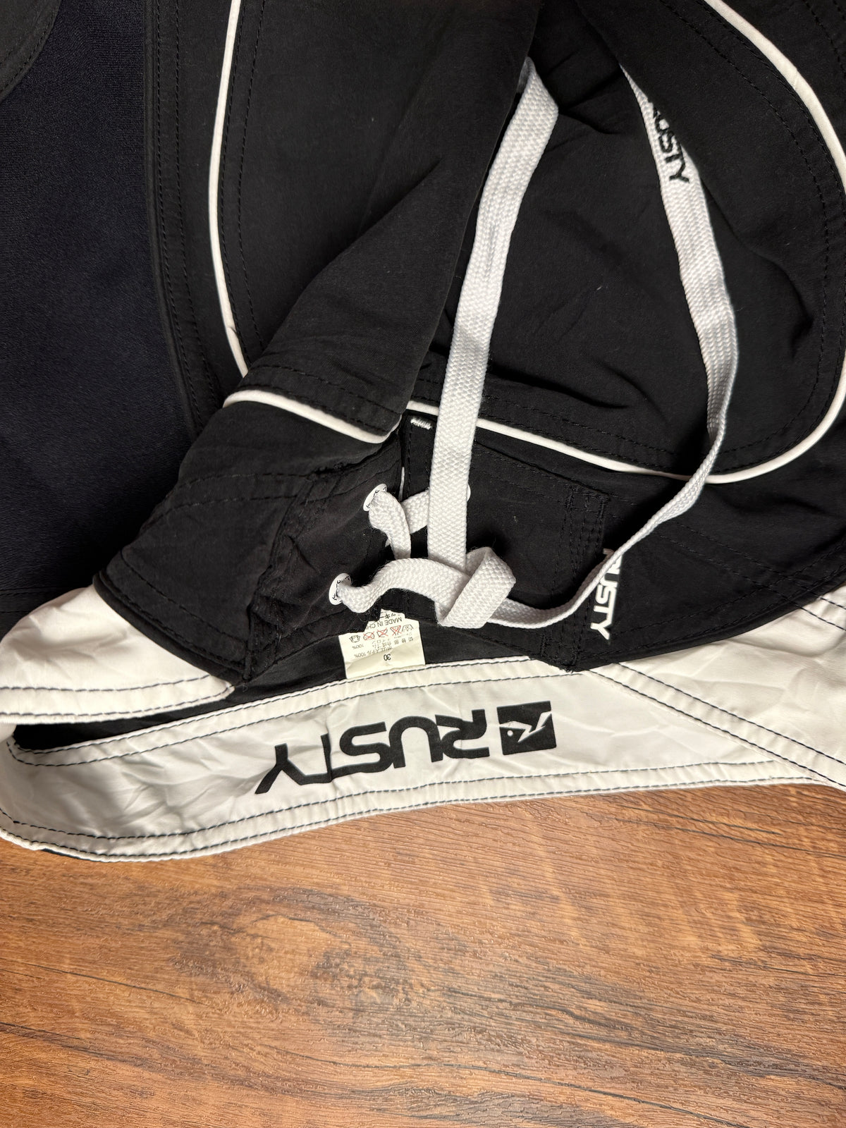 Vintage Rusty Panel Boardies - 30
