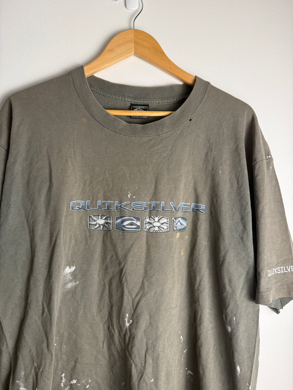 Vintage Paint Splatter Quicksilver Spellout T-Shirt - L