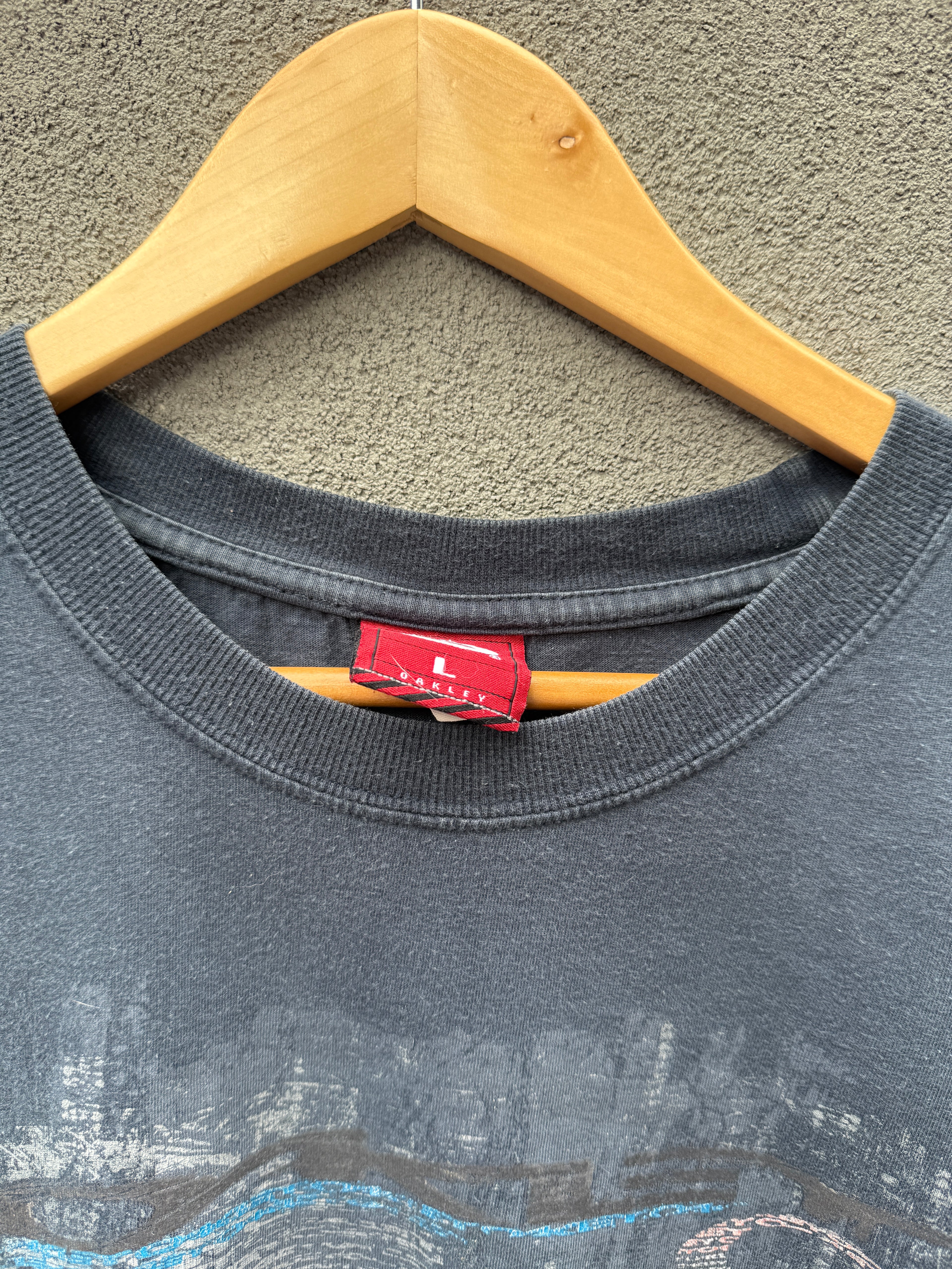 Vintage Oakley SpellOut T Shirt - L