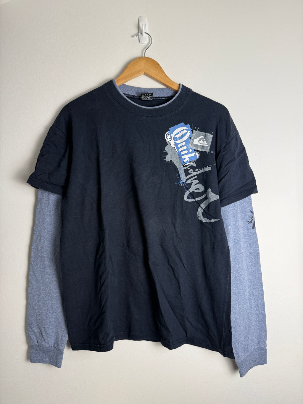 Vintage Y2K Layered Quicksilver T-Shirt - M