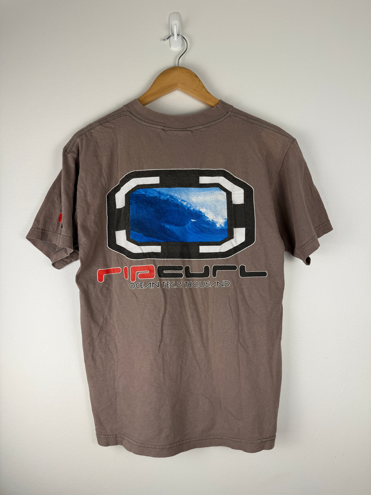Vintage Ripcurl IRL Surfer SpellOut T-Shirt - M