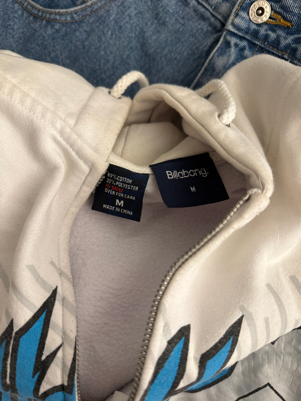 Vintage Y2K Billabong Zip-Up Hoodie - L