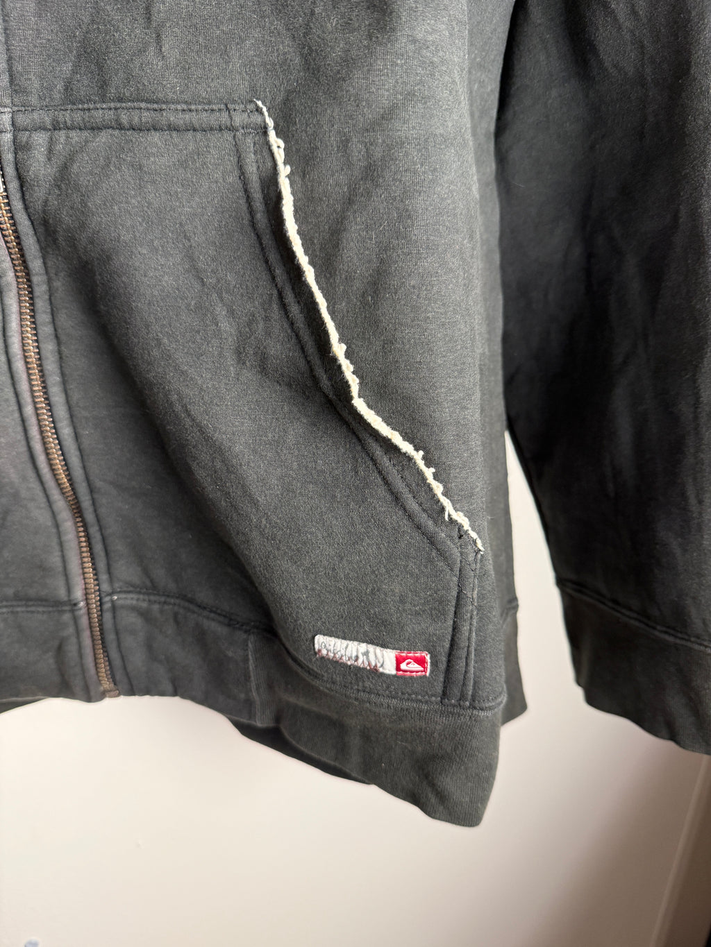 Vintage Quicksilver Spellout Zip-Up Hoodie - L/XL